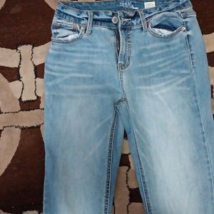 Time and Tru womens straight light blue jeans.